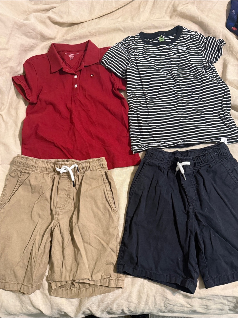 Kids Shorts in Khaki & Black. Tommy Pollo & stripped T-shirt. Size 6/7